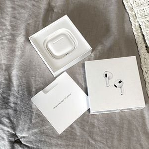 🚫SOLD 🚫 Apple Air Pods Third Generation